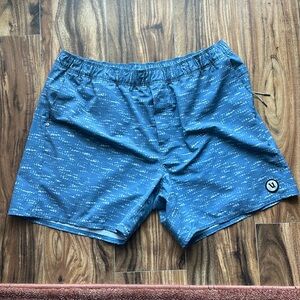 Vuori Maverick Volley athletic shorts | size XL